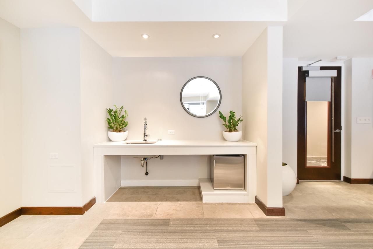 Global Luxury Suites At Kenmore Square 보스톤 외부 사진